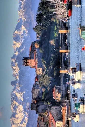 Alto Santiago Gæstehus 2*